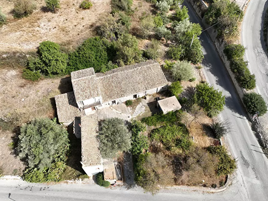 Immagine 5 di Rustico / casale in vendita  in Via della Fontana a Ragusa