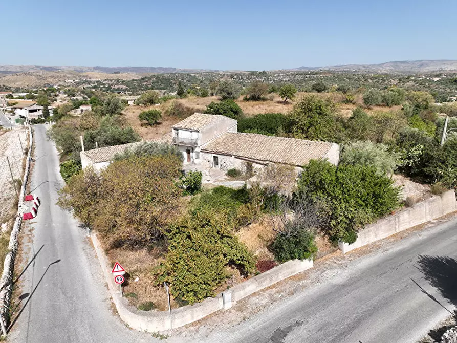 Immagine 10 di Rustico / casale in vendita  in Via della Fontana a Ragusa
