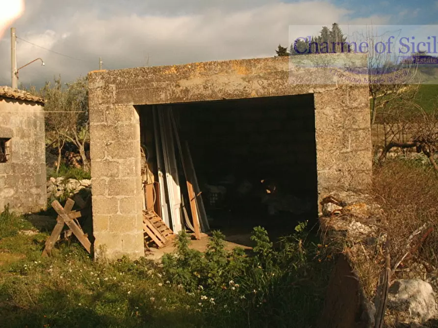 Immagine 14 di Rustico / casale in vendita  in Via della Fontana a Ragusa