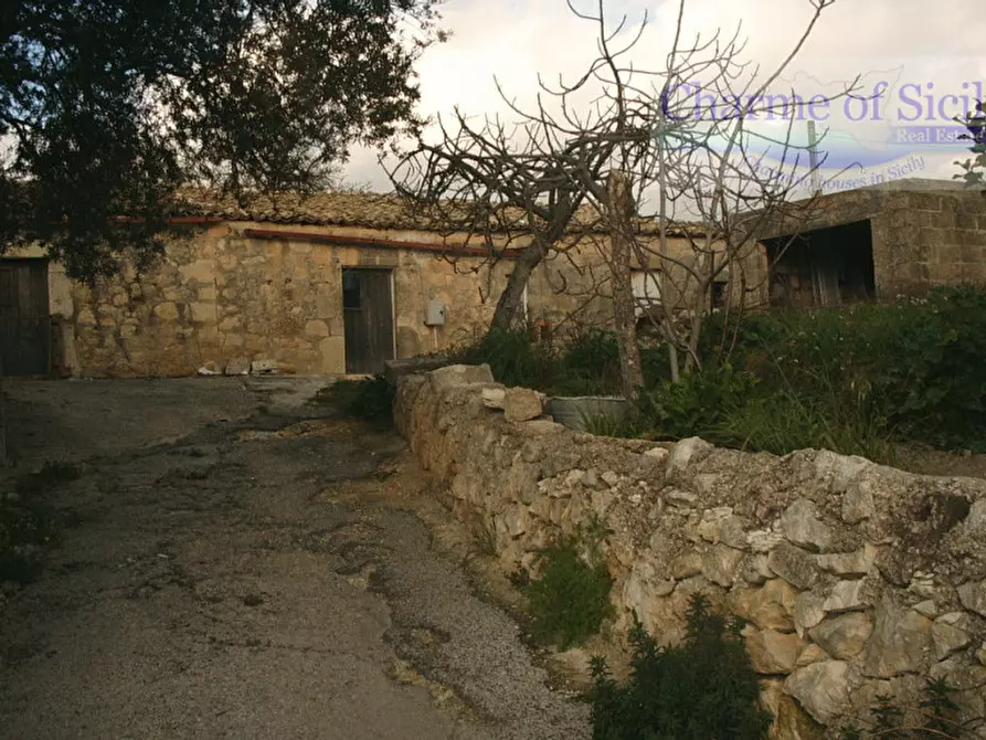 Immagine 15 di Rustico / casale in vendita  in Via della Fontana a Ragusa