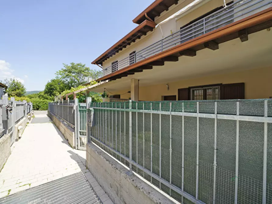 Immagine 1 di Villetta a schiera in vendita  a Gavardo
