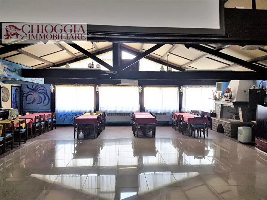 Immagine 1 di Attività commerciale in vendita  in Via Nazioni Unite a Chioggia