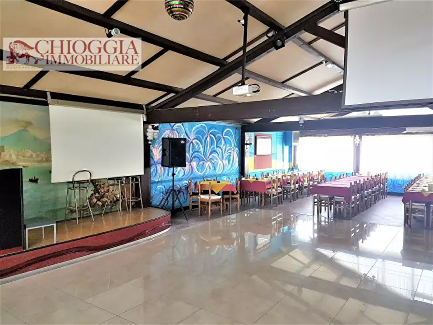 Immagine 2 di Attività commerciale in vendita  in Via Nazioni Unite a Chioggia