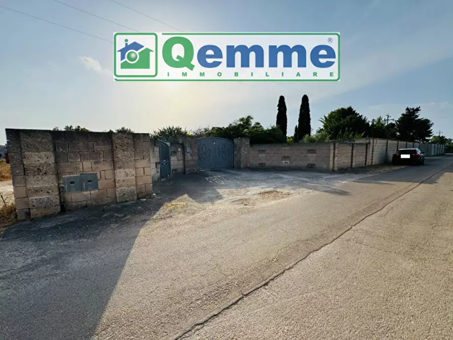 Immagine 1 di Villa in vendita  in Via Solano Li Belli a Lequile