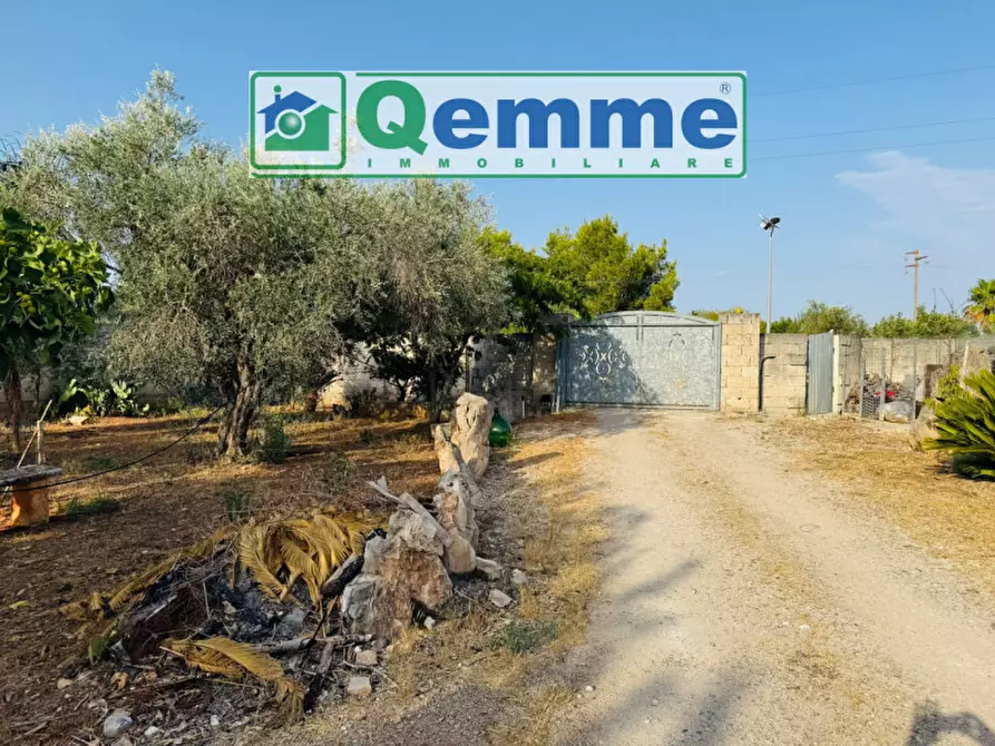 Immagine 3 di Villa in vendita  in Via Solano Li Belli a Lequile