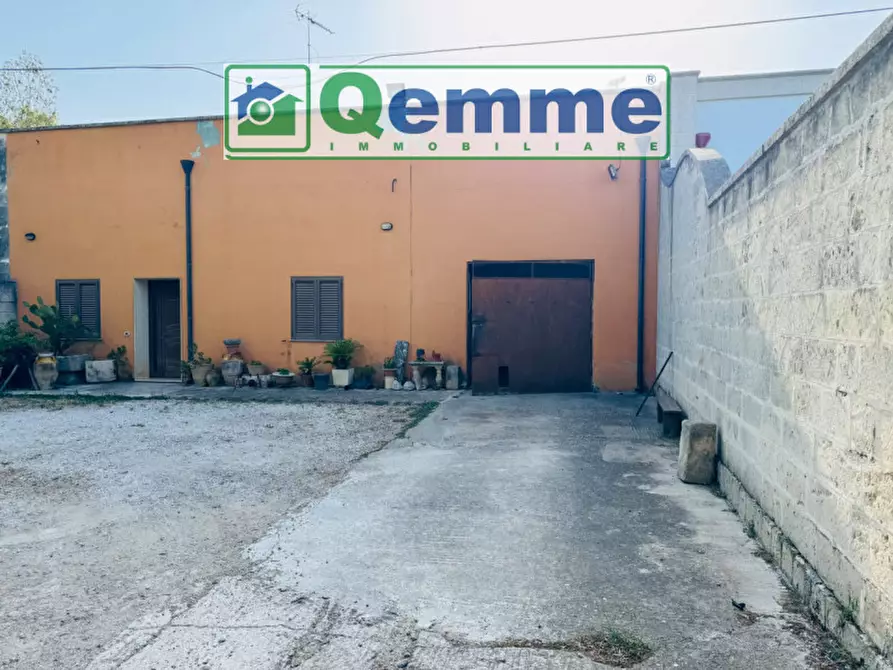 Immagine 14 di Villa in vendita  in Via Solano Li Belli a Lequile