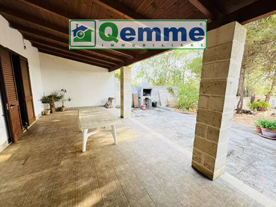 Immagine 31 di Villa in vendita  in Via Solano Li Belli a Lequile