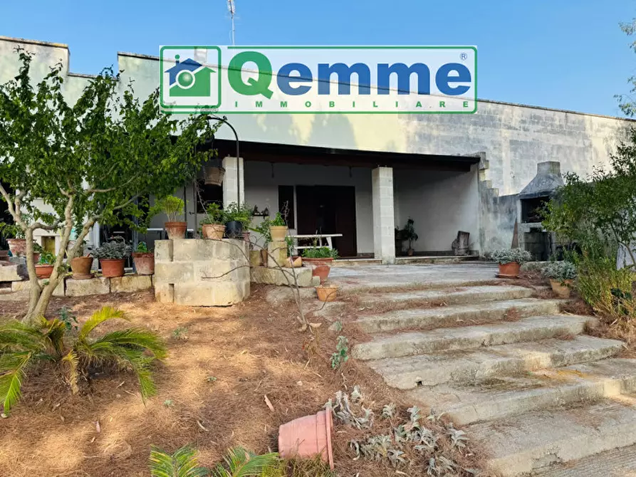 Immagine 35 di Villa in vendita  in Via Solano Li Belli a Lequile