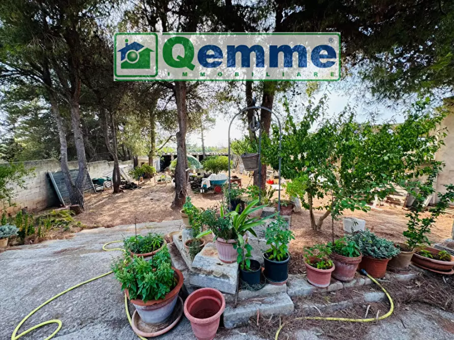 Immagine 38 di Villa in vendita  in Via Solano Li Belli a Lequile