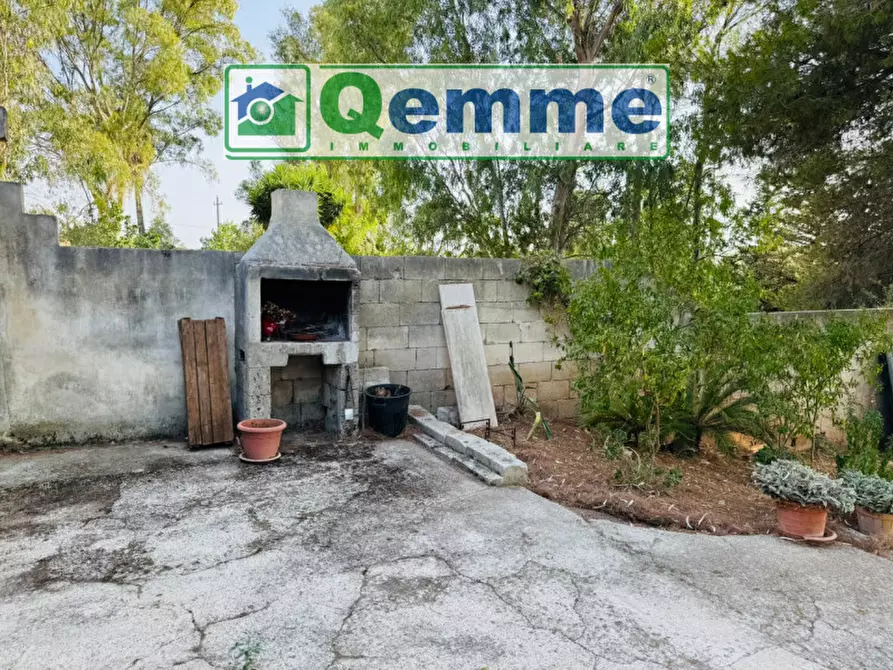 Immagine 47 di Villa in vendita  in Via Solano Li Belli a Lequile