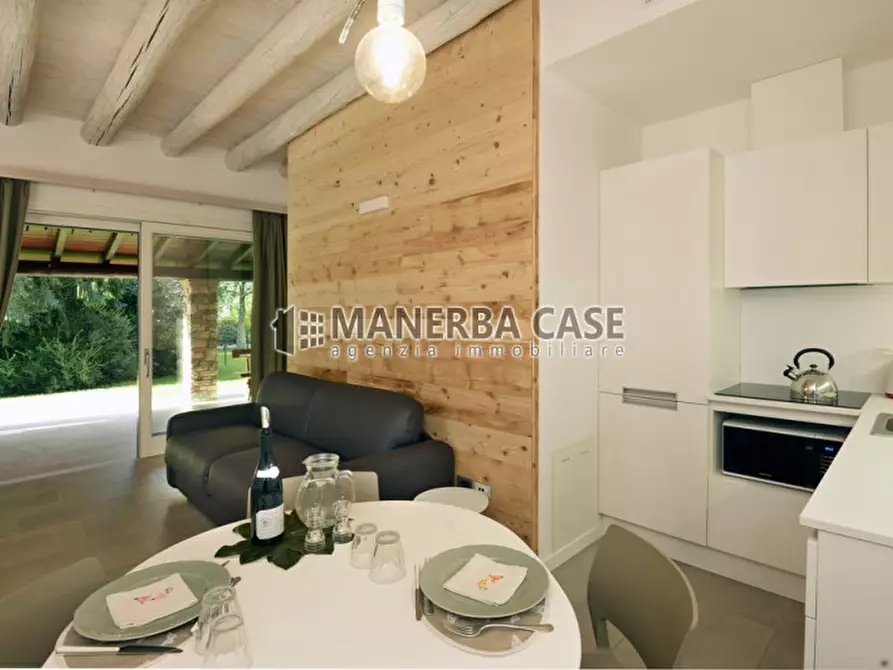 Immagine 1 di Appartamento in affitto  in lungolago zanardelli a Toscolano-Maderno