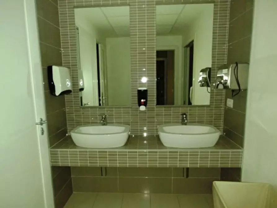 Immagine 21 di Ufficio in affitto  in STRADA 6 a Rozzano