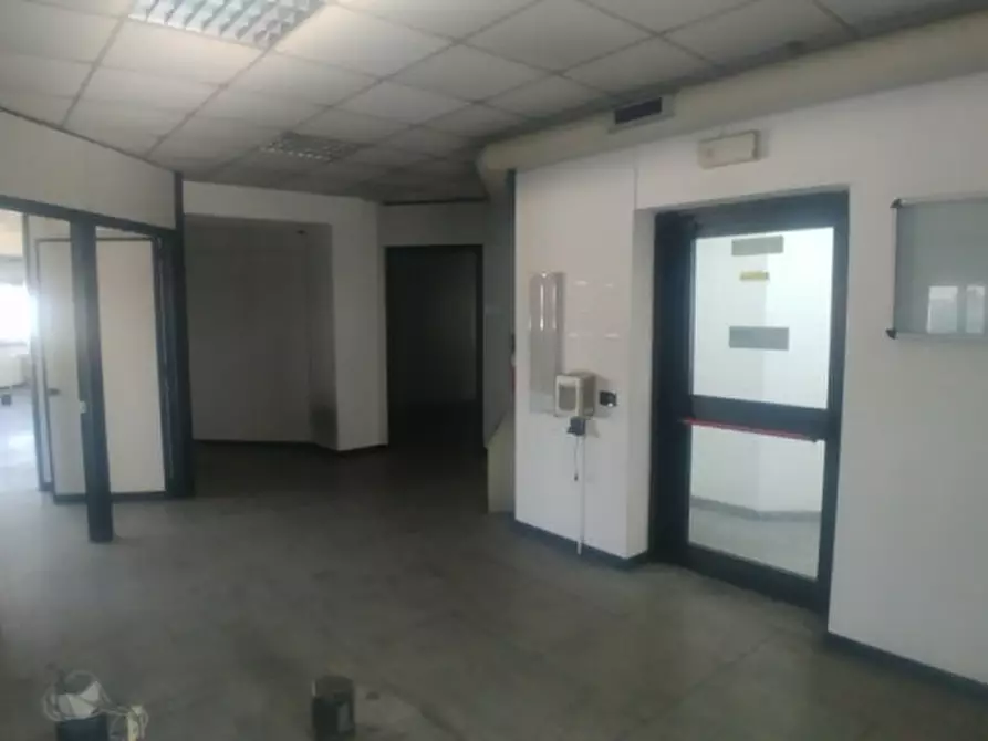 Immagine 5 di Ufficio in vendita  in VIA BETTOLA a Cinisello Balsamo