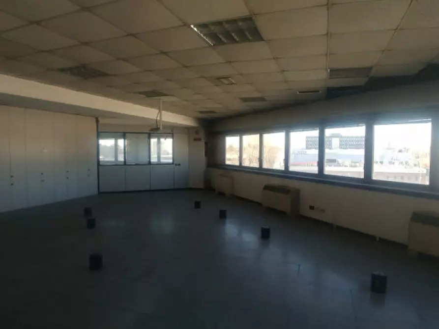 Immagine 7 di Ufficio in vendita  in VIA BETTOLA a Cinisello Balsamo