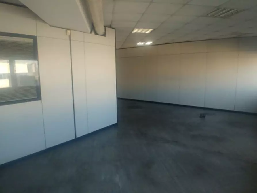 Immagine 15 di Ufficio in vendita  in VIA BETTOLA a Cinisello Balsamo