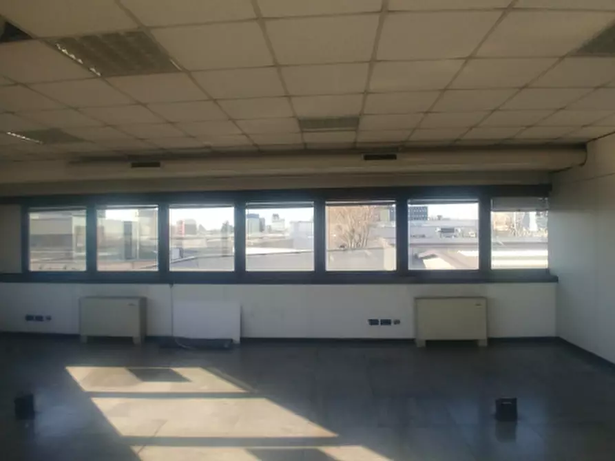 Immagine 21 di Ufficio in vendita  in VIA BETTOLA a Cinisello Balsamo