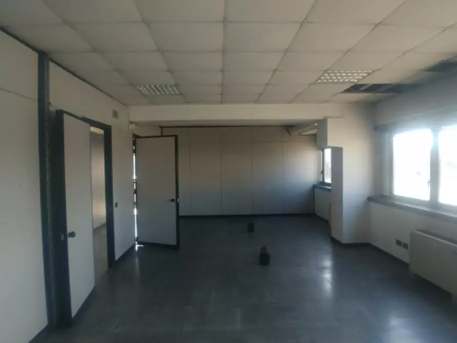 Immagine 24 di Ufficio in vendita  in VIA BETTOLA a Cinisello Balsamo