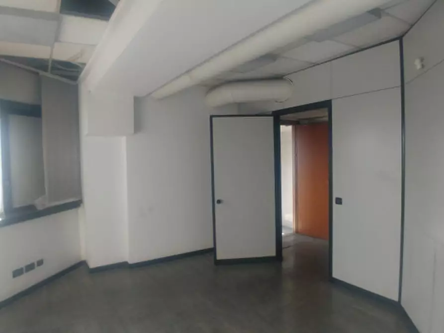 Immagine 12 di Palazzo in vendita  in VIA BETTOLA a Cinisello Balsamo