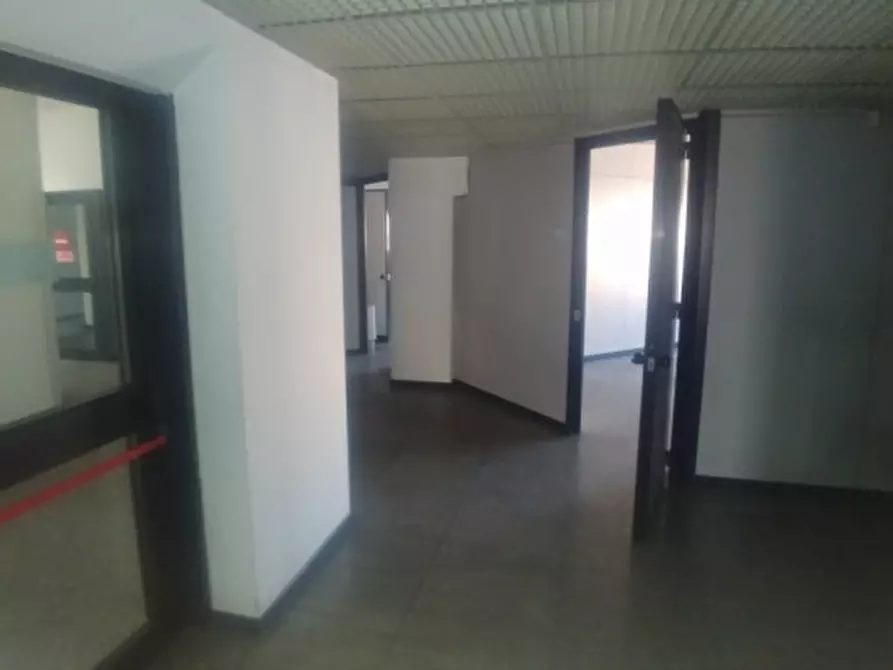 Immagine 14 di Palazzo in vendita  in VIA BETTOLA a Cinisello Balsamo