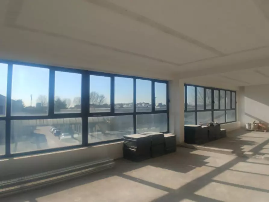 Immagine 10 di Palazzo in vendita  in VIA COPERNICO a Cinisello Balsamo