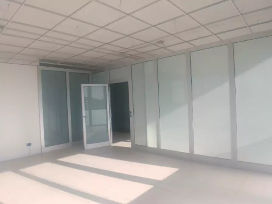 Immagine 4 di Ufficio in vendita  in VIA COPERNICO a Cinisello Balsamo