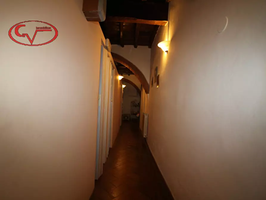 Immagine 4 di Negozio in vendita  in via castelguinelli a Figline E Incisa Valdarno