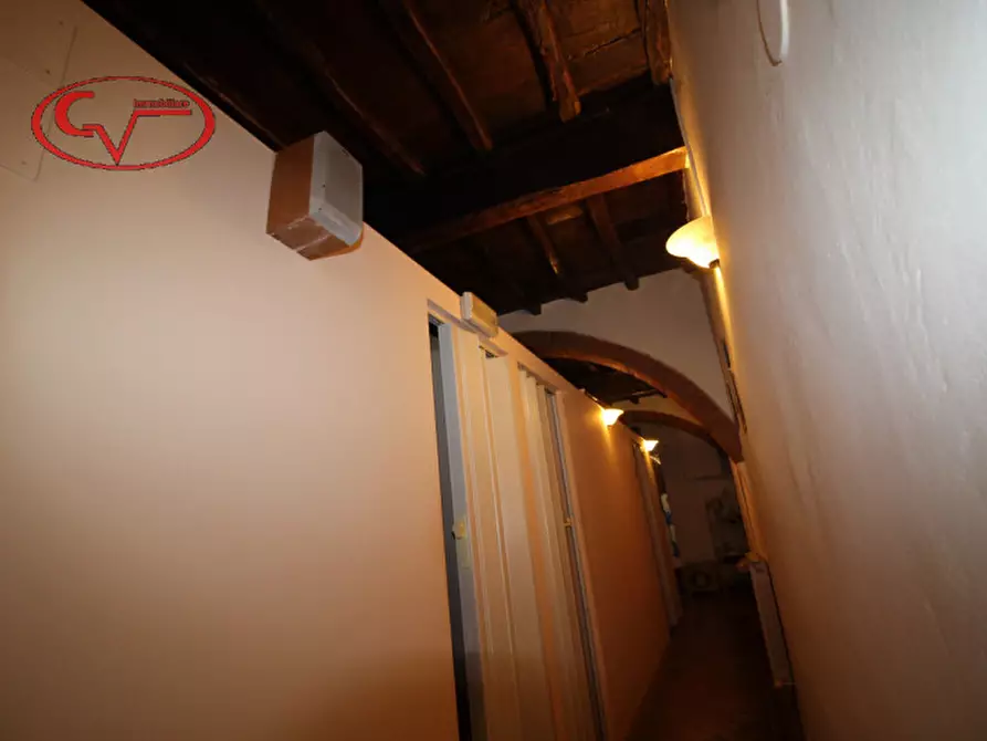 Immagine 10 di Negozio in vendita  in via castelguinelli a Figline E Incisa Valdarno