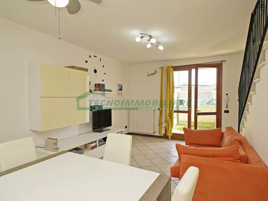 Immagine 2 di Villetta a schiera in vendita  a Gavardo