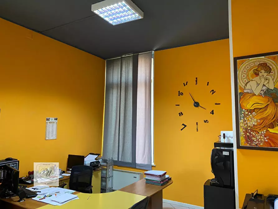 Immagine 4 di Negozio in vendita  in Piazza Maggiore, 20 a Este