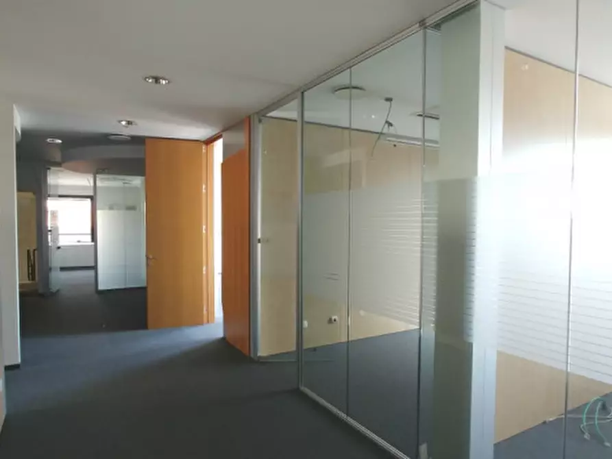 Immagine 5 di Ufficio in vendita  in VIA TOBAGI a Peschiera Borromeo