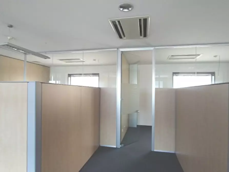 Immagine 8 di Ufficio in vendita  in VIA TOBAGI a Peschiera Borromeo