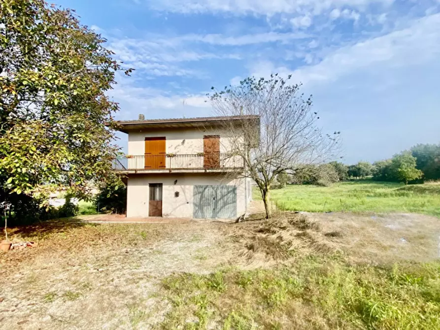 Immagine 1 di Villa in vendita  in San Quirico a Muscoline