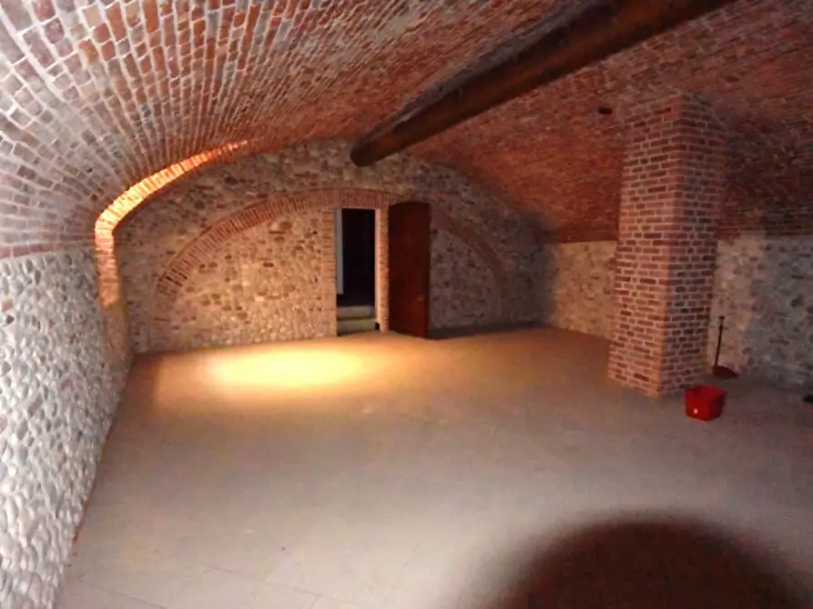 Immagine 8 di Negozio in affitto  in Via Roma a Bassano Del Grappa