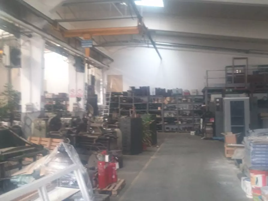 Immagine 16 di Magazzino in affitto  in VIALE MONZA a Milano