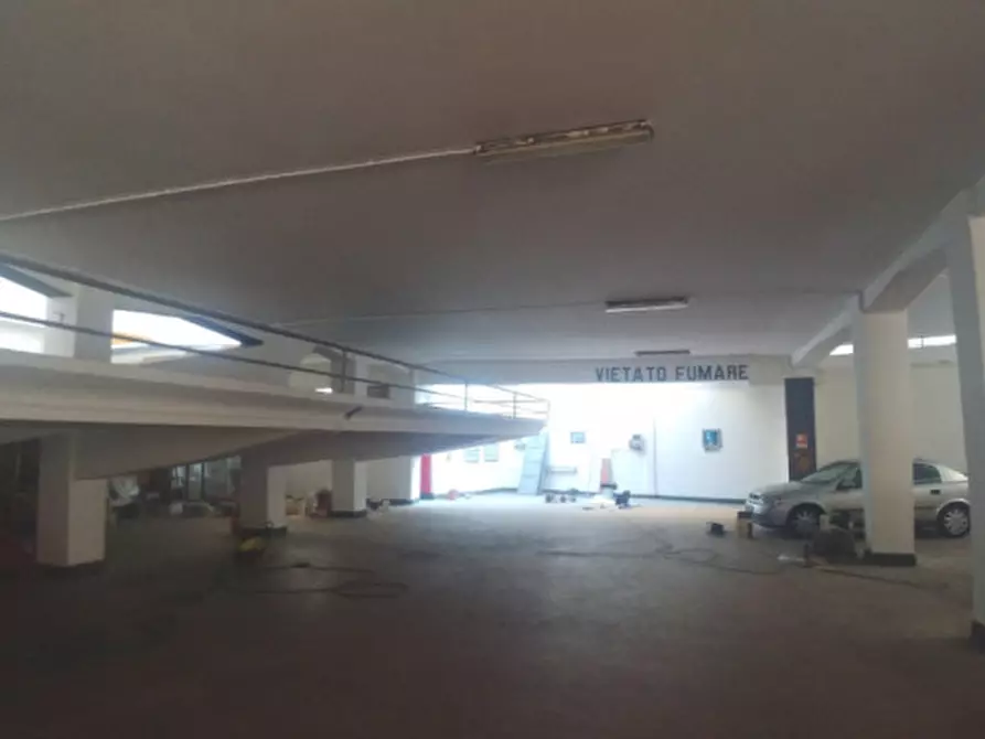 Immagine 3 di Magazzino in affitto  in VIA MICHELINO DA BESOZZO a Milano