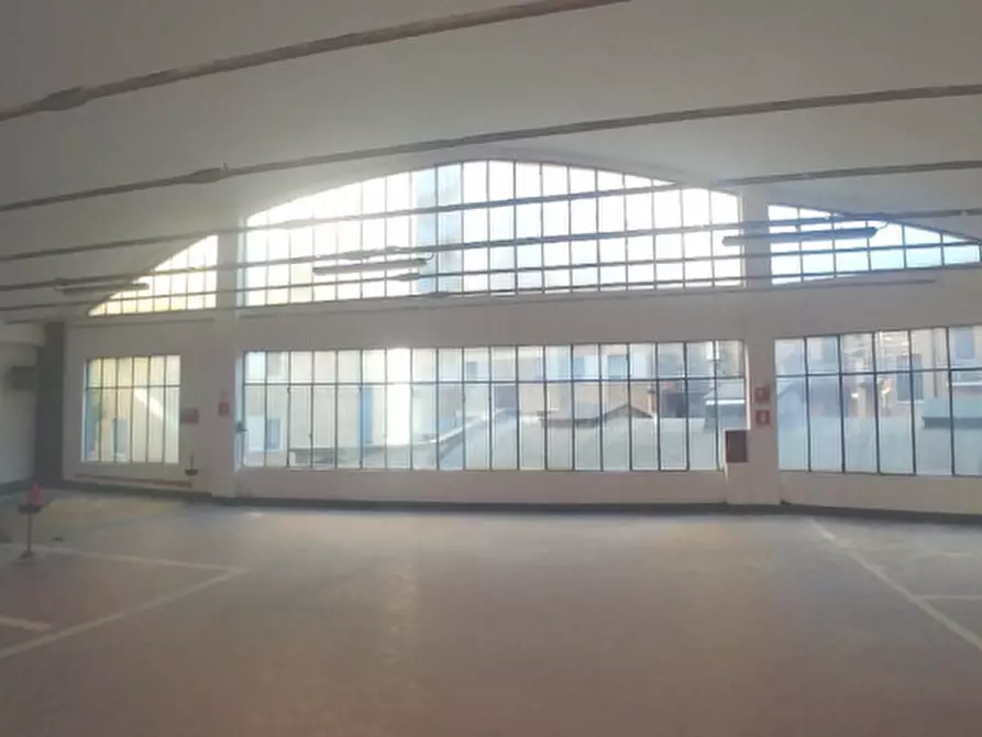Immagine 11 di Magazzino in affitto  in VIA MICHELINO DA BESOZZO a Milano