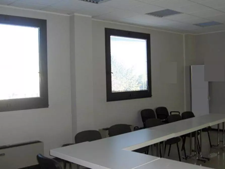 Immagine 5 di Ufficio in affitto  in VIA TOBAGI a Peschiera Borromeo