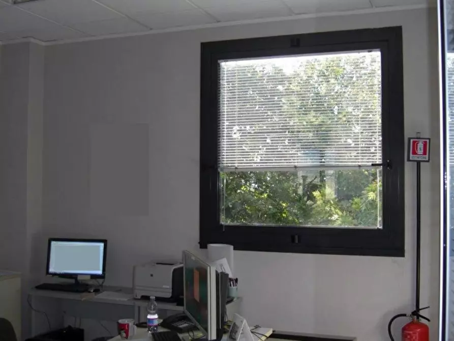 Immagine 13 di Ufficio in affitto  in VIA TOBAGI a Peschiera Borromeo