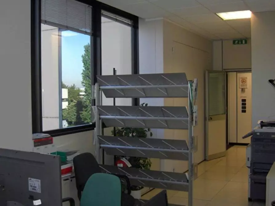 Immagine 19 di Ufficio in affitto  in VIA TOBAGI a Peschiera Borromeo