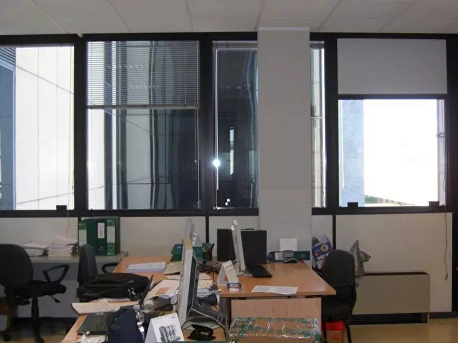Immagine 3 di Ufficio in affitto  in VIA TOBAGI a Peschiera Borromeo
