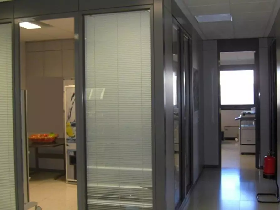 Immagine 22 di Ufficio in affitto  in VIA TOBAGI a Peschiera Borromeo