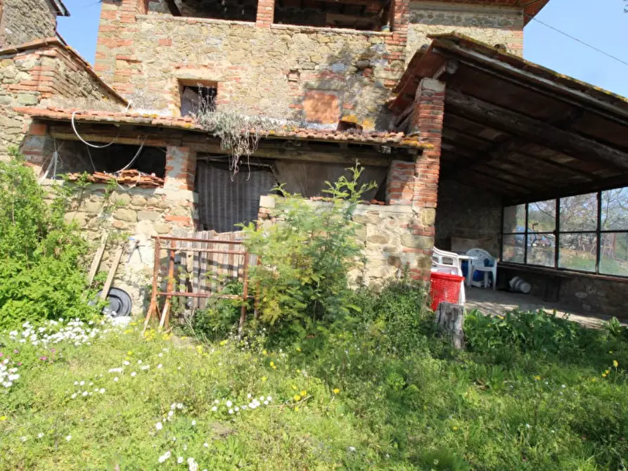 Immagine 4 di Casa indipendente in vendita  in 6 km a Bucine