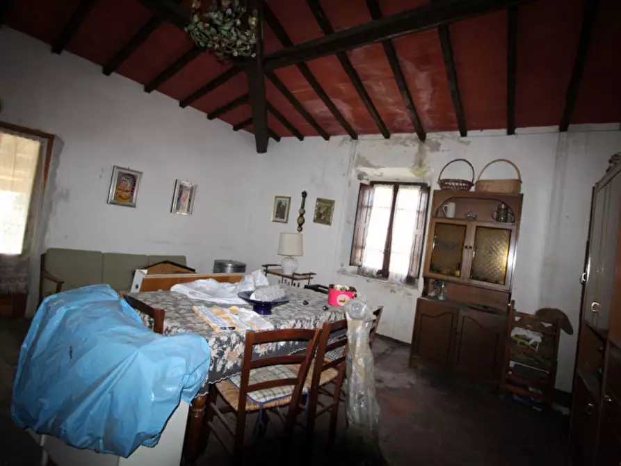 Immagine 9 di Casa indipendente in vendita  in 6 km a Bucine