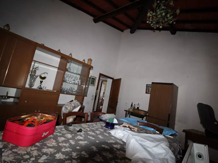 Immagine 12 di Casa indipendente in vendita  in 6 km a Bucine