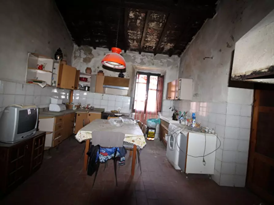 Immagine 14 di Casa indipendente in vendita  in 6 km a Bucine