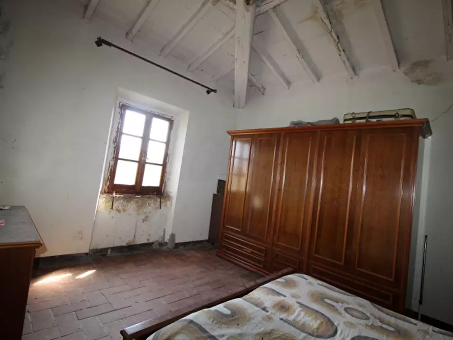 Immagine 18 di Casa indipendente in vendita  in 6 km a Bucine