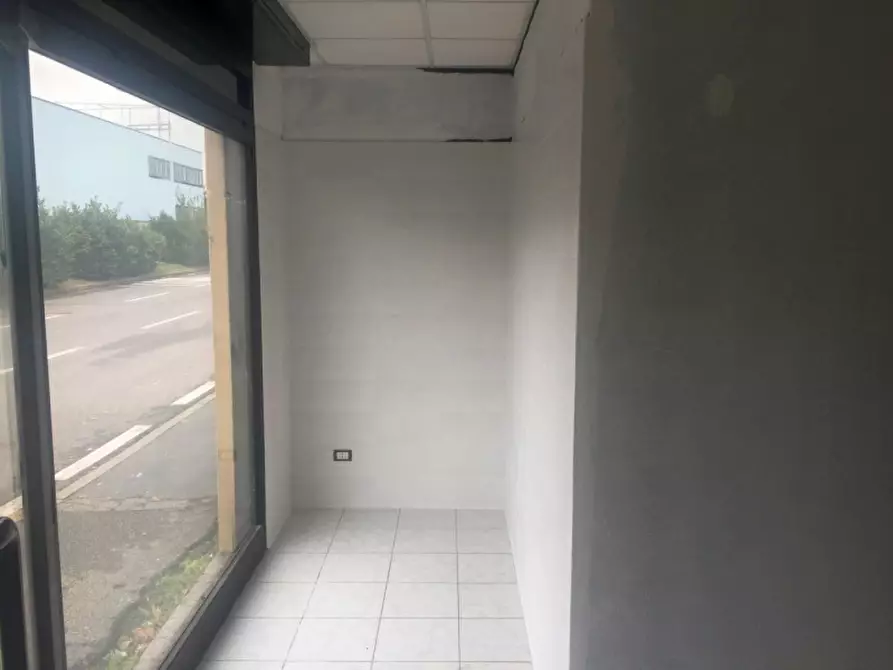 Immagine 7 di Magazzino in vendita  in VIA COPERNICO a Cinisello Balsamo