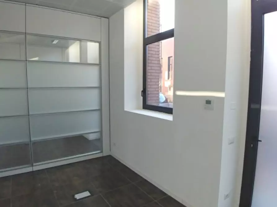 Immagine 11 di Ufficio in vendita  in VIALE DELL' ARTIGIANATO a Bernareggio