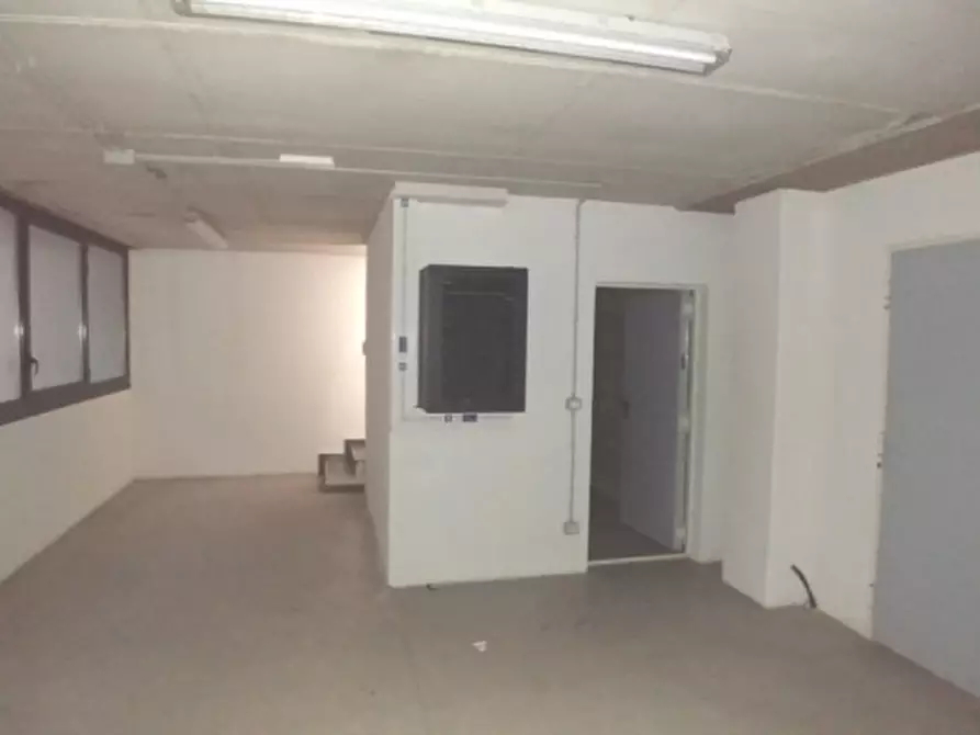 Immagine 22 di Ufficio in vendita  in VIALE DELL' ARTIGIANATO a Bernareggio