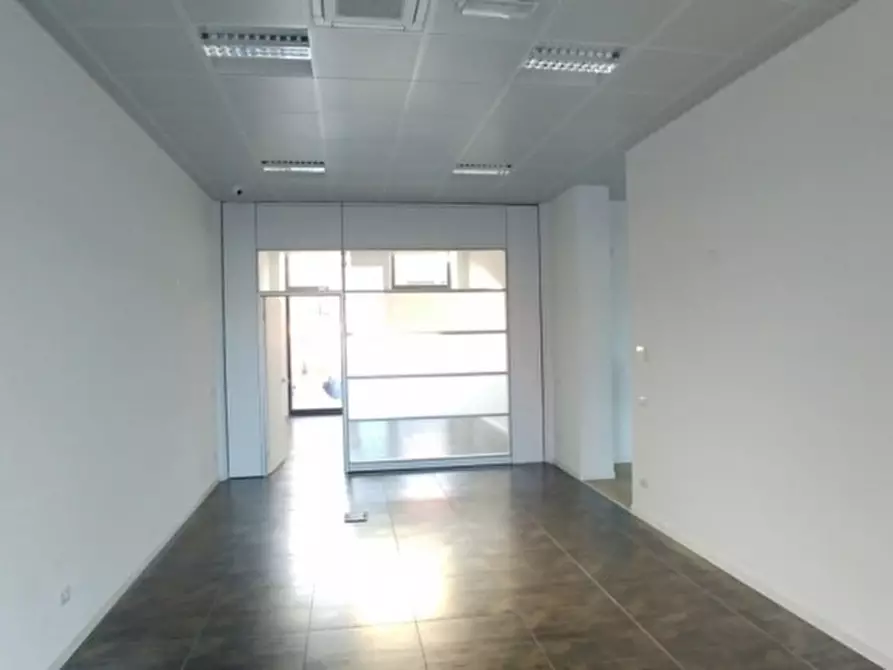 Immagine 19 di Attività commerciale in vendita  in VIALE DELL' ARTIGIANATO a Bernareggio